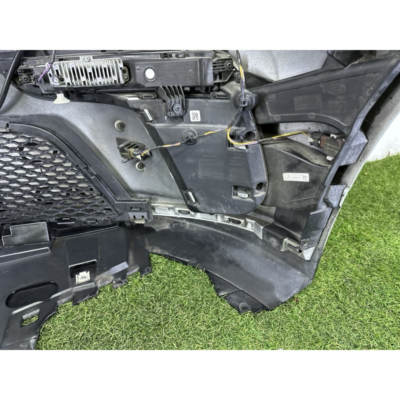 Бампер (наружные элементы кузова) LAND ROVER Range Rover Velar L560 2018 2.0 LR093587