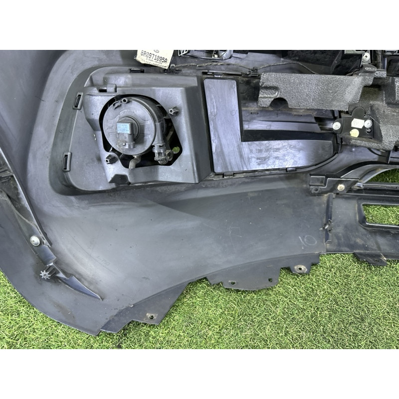 Бампер (наружные элементы кузова) AUDI Q5 8R 2012 3.2 8R0807105CGRU