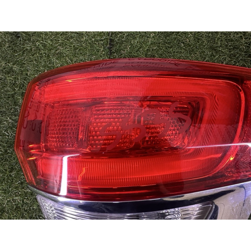 Задний фонарь (оптика) Jeep Grand Cherokee WK2 2017 3.6 68110016AE