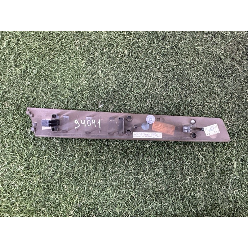 Декоративна накладка карти дверей (салон) Volkswagen Touareg NF 2013 3.6 7P6867440LME1