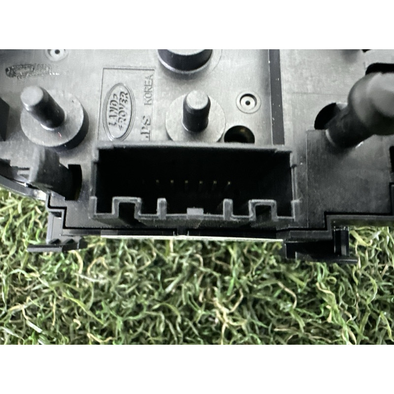Кнопки руля (электрика / кнопки) LAND ROVER RANGE ROVER Sport L494 2014 5.0 LR037419