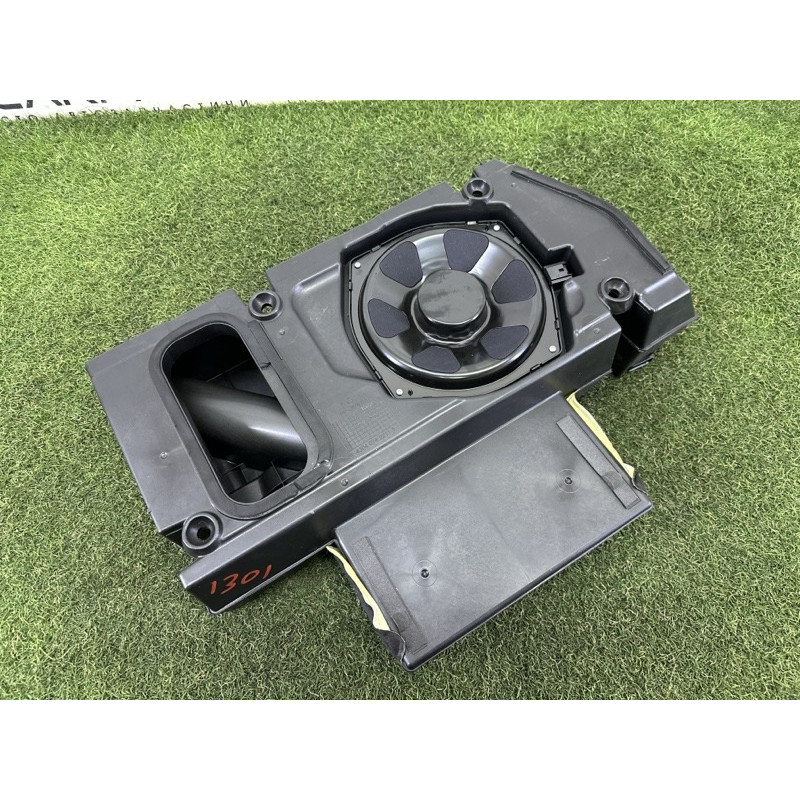 Сабвуфер (электрика) LAND ROVER Range Rover L405 2014 5.0 LR035187
