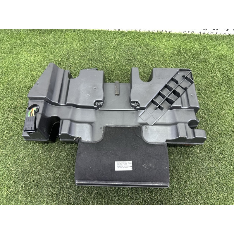 Сабвуфер (электрика) LAND ROVER Range Rover L405 2014 5.0 LR035187