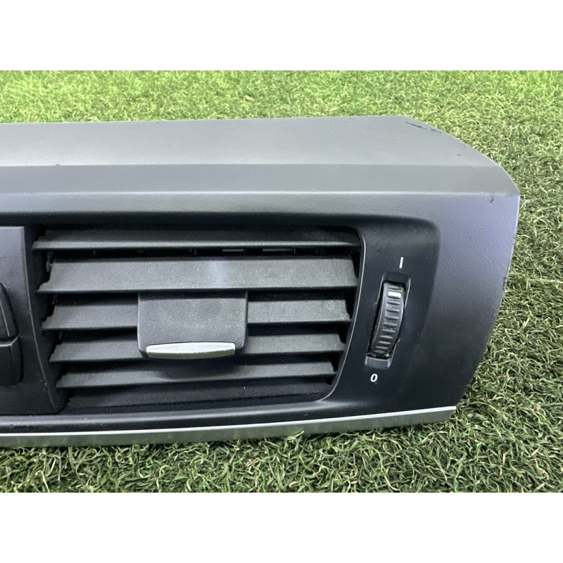 Центральный дефлектор салона (салон) BMW X3 F25 2013 2.0 64229184743
