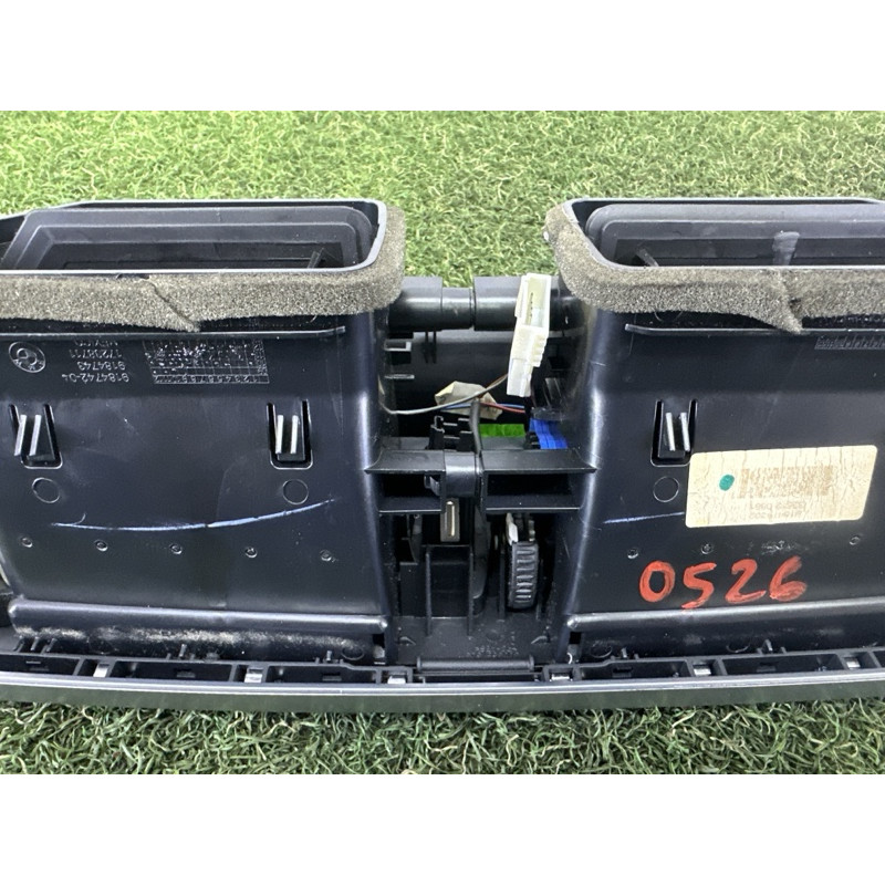 Центральный дефлектор салона (салон) BMW X3 F25 2013 2.0 64229184743