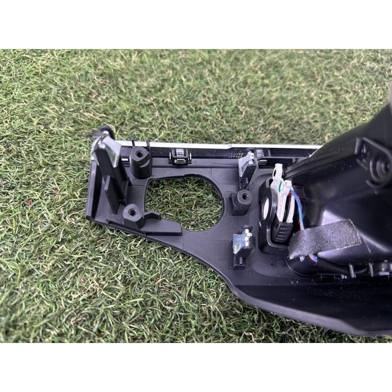 Центральный дефлектор салона (салон) BMW X3 F25 2013 2.0 64229184743