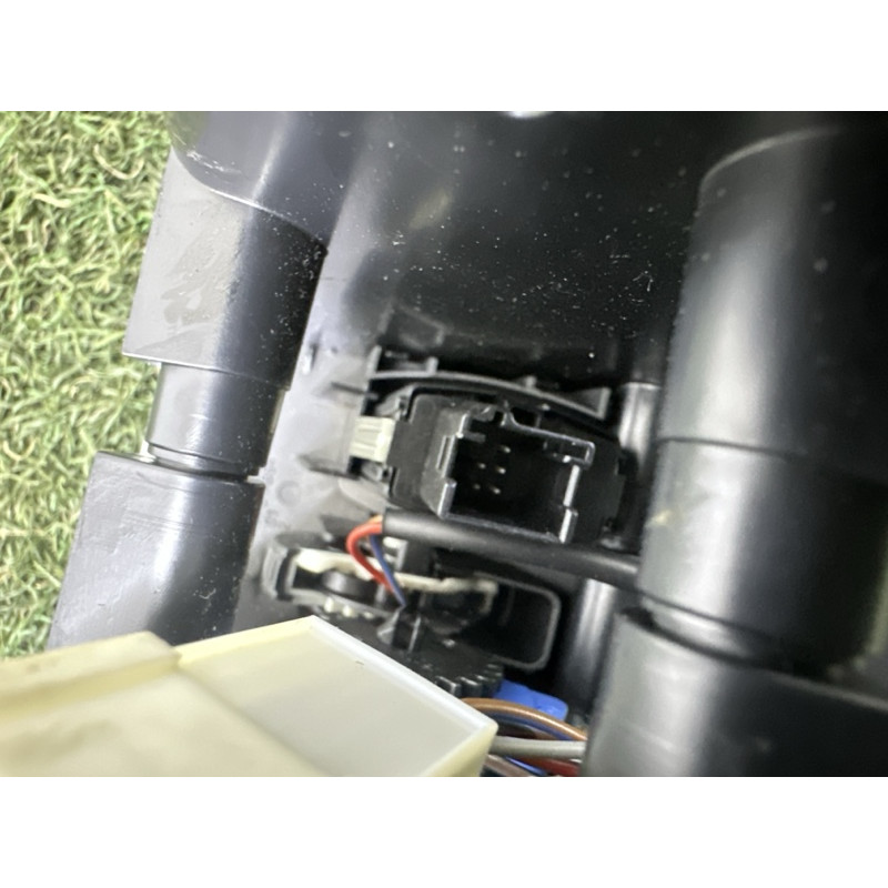 Центральный дефлектор салона (салон) BMW X3 F25 2013 2.0 64229184743