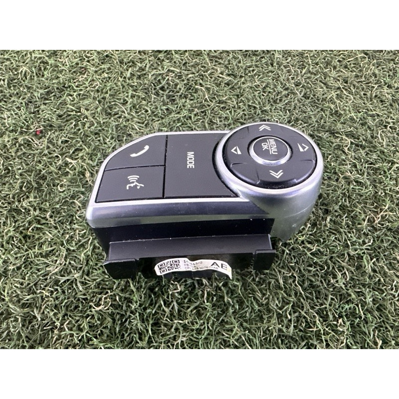 Кнопки керма (электрика / кнопки) LAND ROVER Range Rover L405 2014 5.0 LR116105