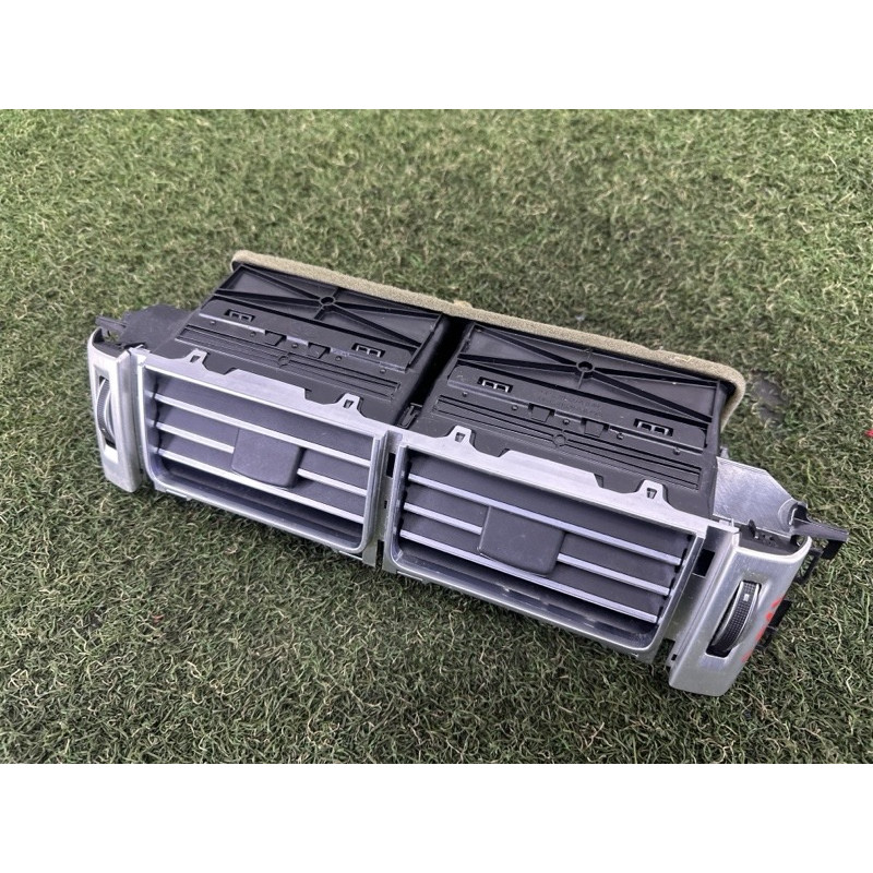 Центральный дефлектор салона (салон) LAND ROVER Range Rover L405 2014 5.0 LR055740