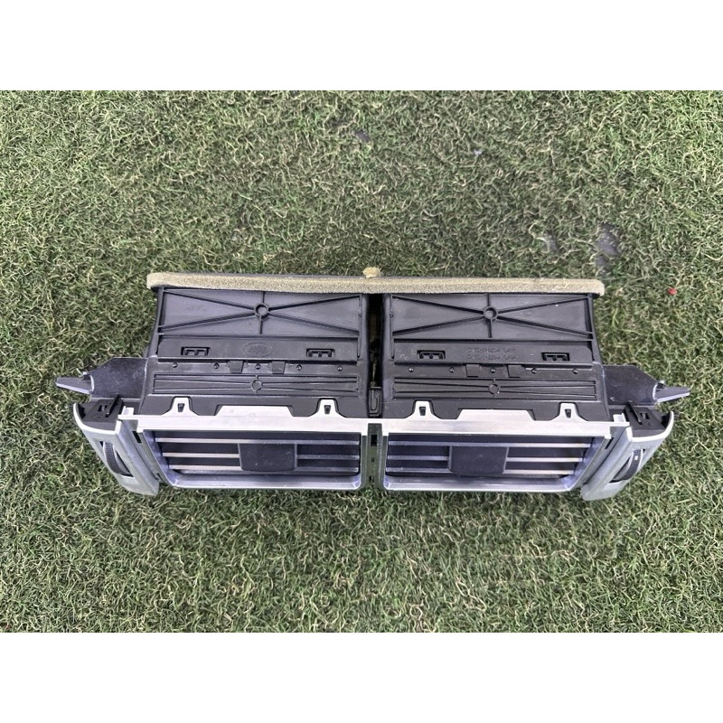 Центральный дефлектор салона (салон) LAND ROVER Range Rover L405 2014 5.0 LR055740