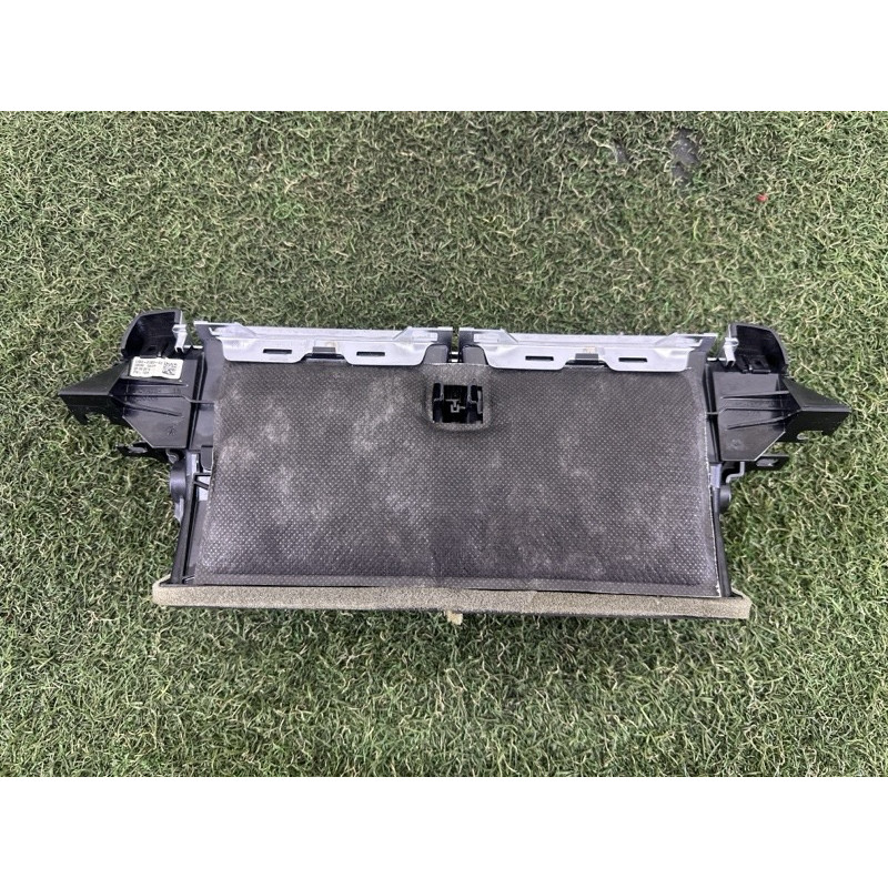 Центральный дефлектор салона (салон) LAND ROVER Range Rover L405 2014 5.0 LR055740