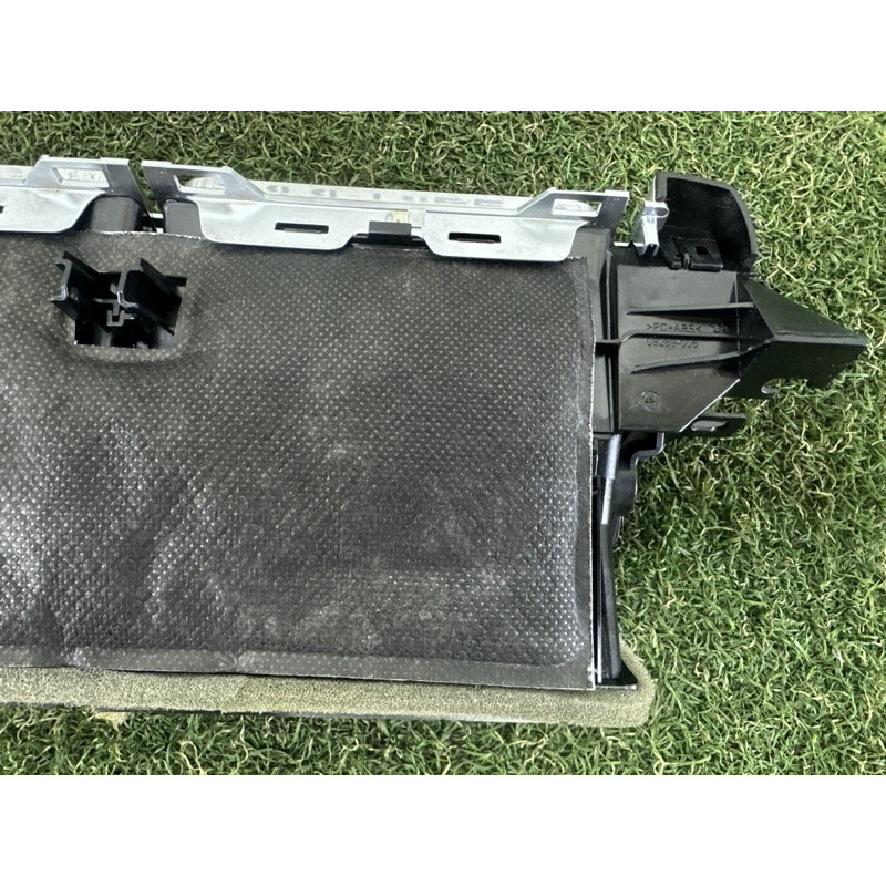 Центральный дефлектор салона (салон) LAND ROVER Range Rover L405 2014 5.0 LR055740