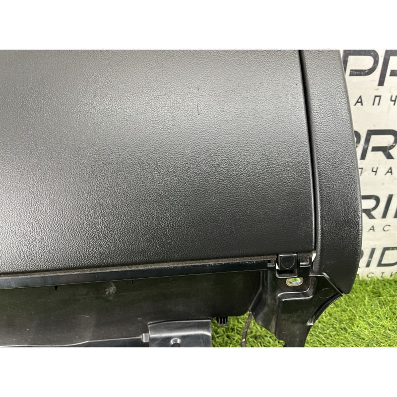 Бардачок (салон) Audi A4 B8 8k1880302b