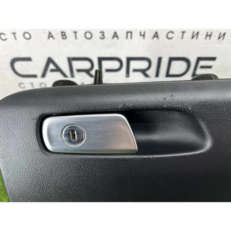 Бардачок (салон) Audi A4 B8 8k1880302b