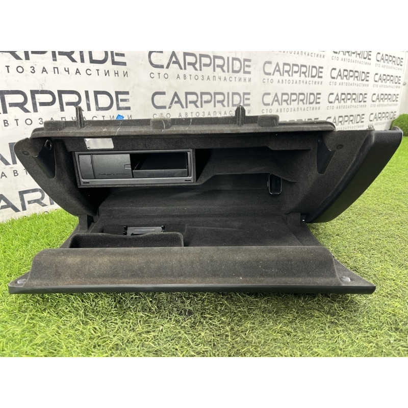 Бардачок (салон) Audi A4 B8 8k1880302b