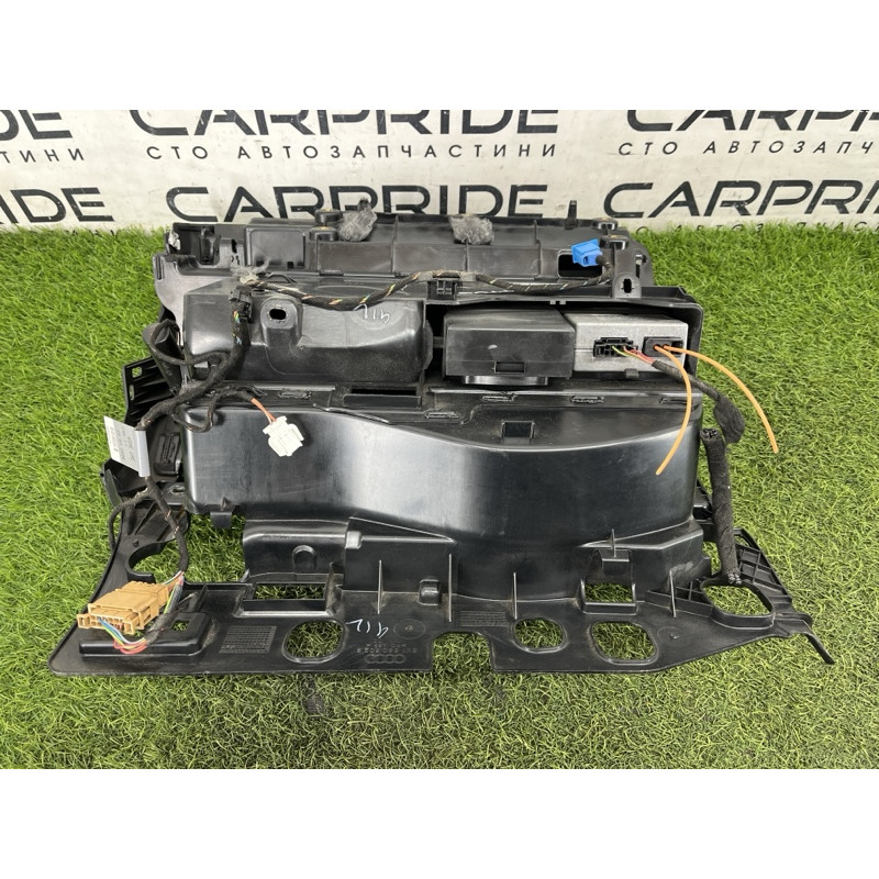Бардачок (салон) Audi A4 B8 8k1880302b