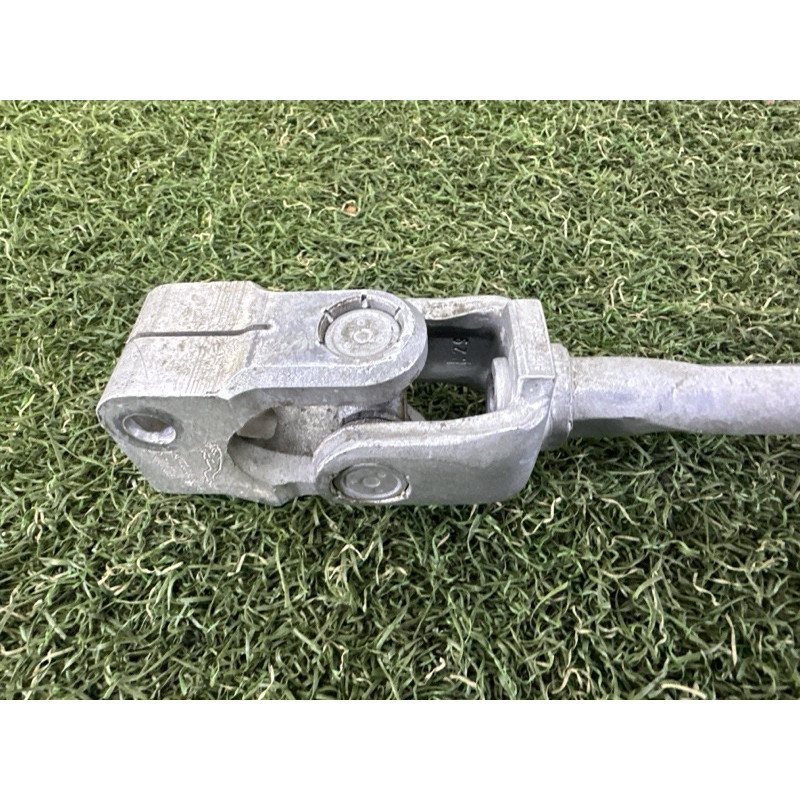 Рульовий карданчик (рульове керування) LAND ROVER Range Rover Velar L560 2018 2.0 LR091076