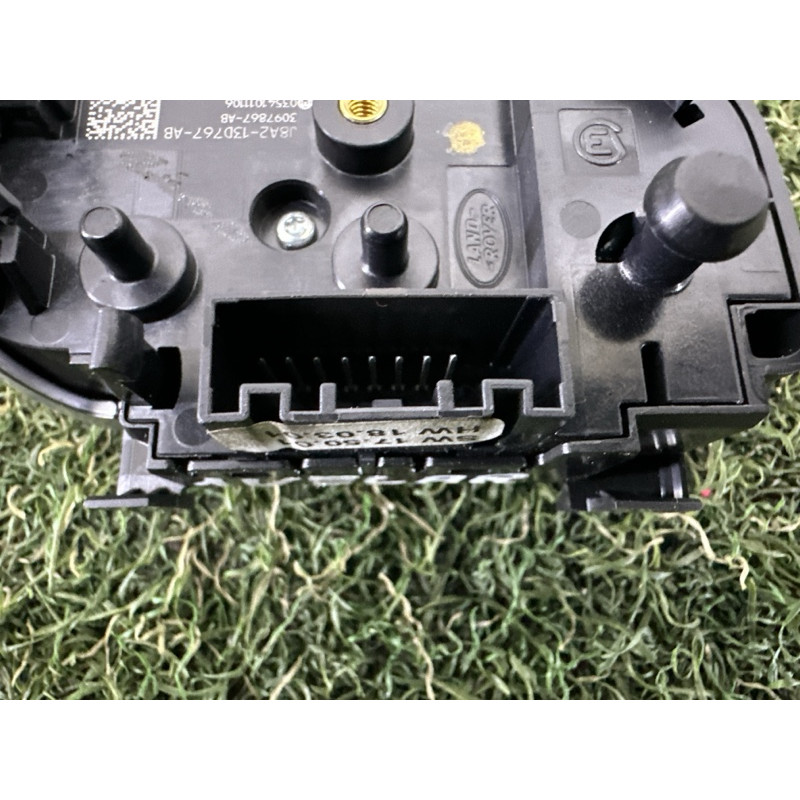 Кнопки керма (електрика / кнопки) LAND ROVER Range Rover Velar L560 2018 2.0 LR116682