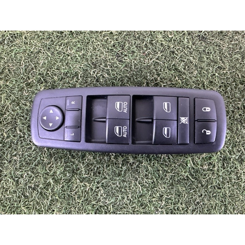 Блок кнопок стеклоподъемников (электрика / кнопки) Jeep Grand Cherokee WK2 2017 3.6 68319802AA