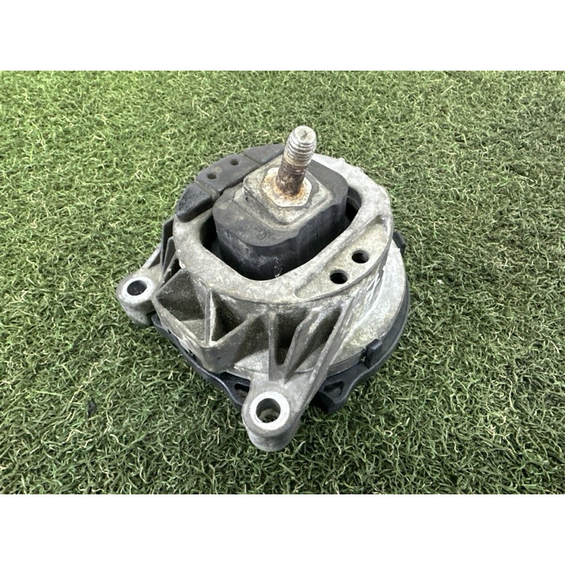 Подушка двигуна (двигун та елементи) BMW X3 F25 2013 2.0 22116856183