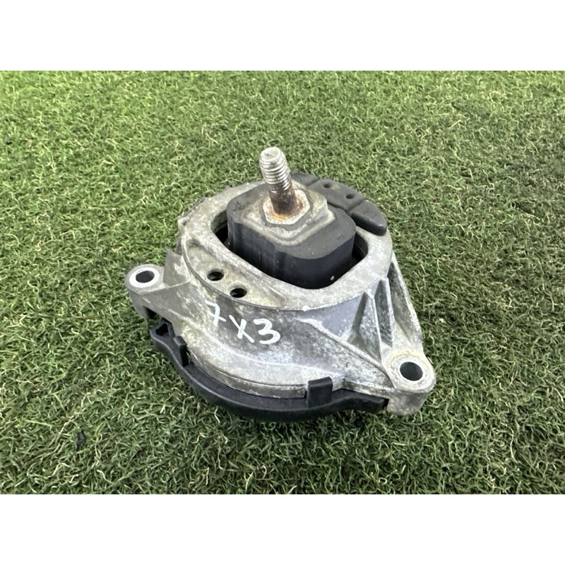 Подушка двигуна (двигун та елементи) BMW X3 F25 2013 2.0 22116856183