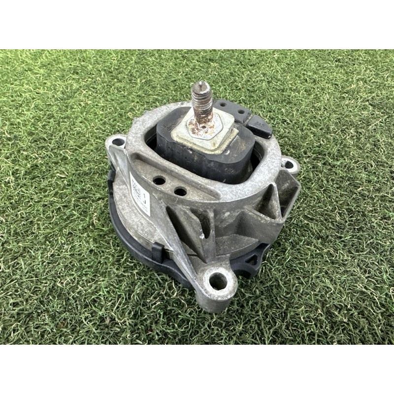 Подушка двигуна (двигун та елементи) BMW X3 F25 2013 2.0 22116856184