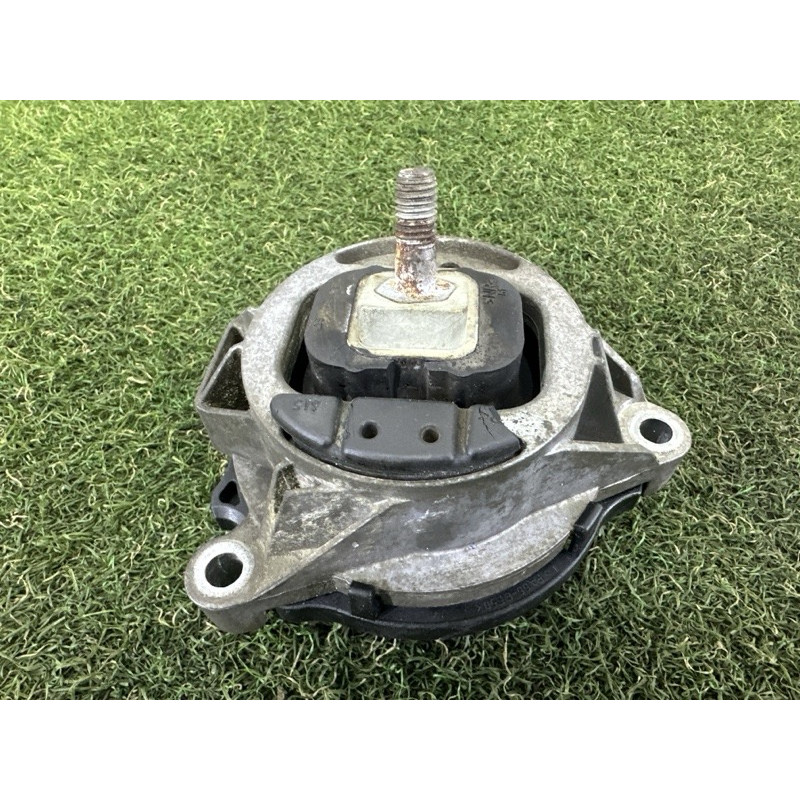 Подушка двигуна (двигун та елементи) BMW X3 F25 2013 2.0 22116856184