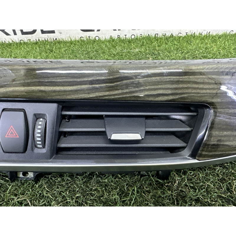 Центральный дефлектор салона (салон) BMW X1 F48 2016 2.0 51459347745
