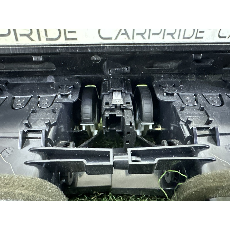 Центральный дефлектор салона (салон) BMW X1 F48 2016 2.0 51459347745