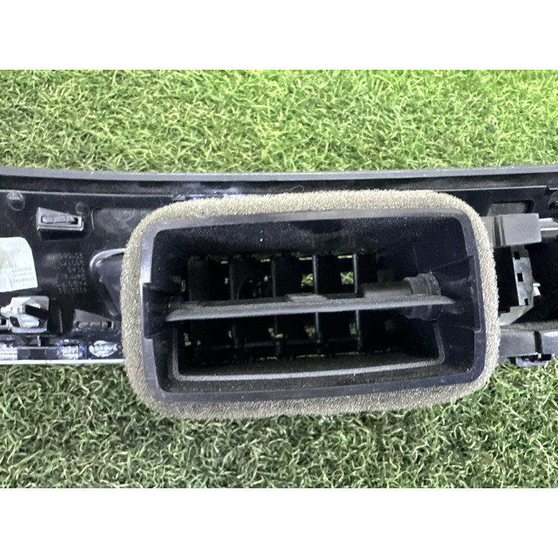 Центральный дефлектор салона (салон) BMW X1 F48 2016 2.0 51459347745