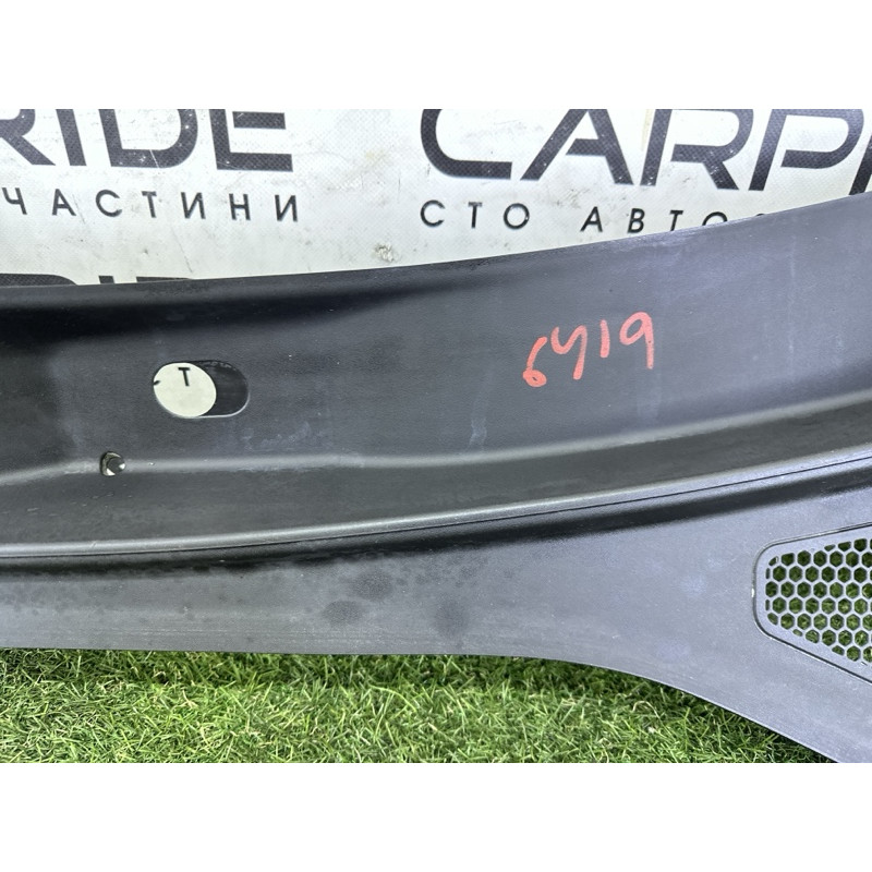 Жабо (кузов і елементи) AUDI A3 8V 2015 1.8 8V5819403B9B9