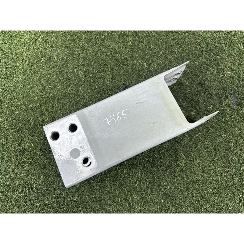Кронштейн посилювача бампера (скло та дзеркала) LAND ROVER Range Rover Velar L560 2018 2.0 LR091866