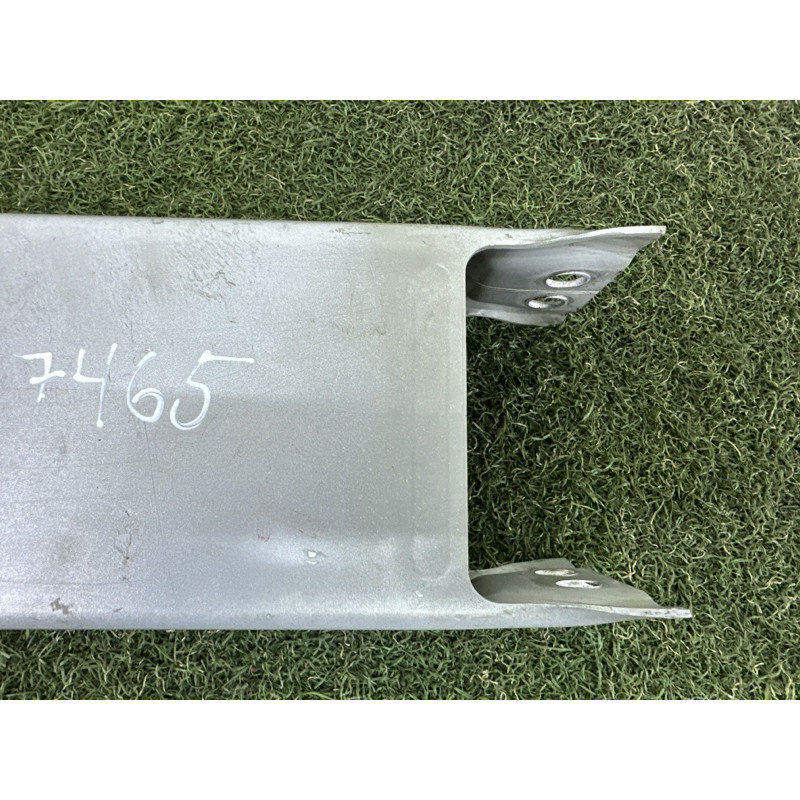 Кронштейн усилителя бампера (стекла и зеркала) LAND ROVER Range Rover Velar L560 2018 2.0 LR091866