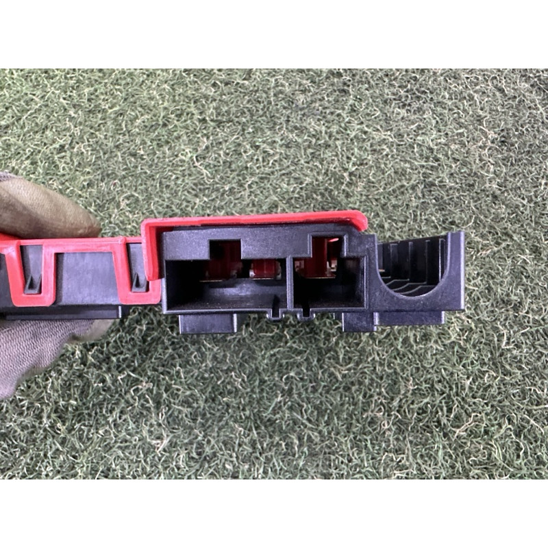 Распределитель тока (электрика) BMW X5 F15 2015 3.0 61146826201