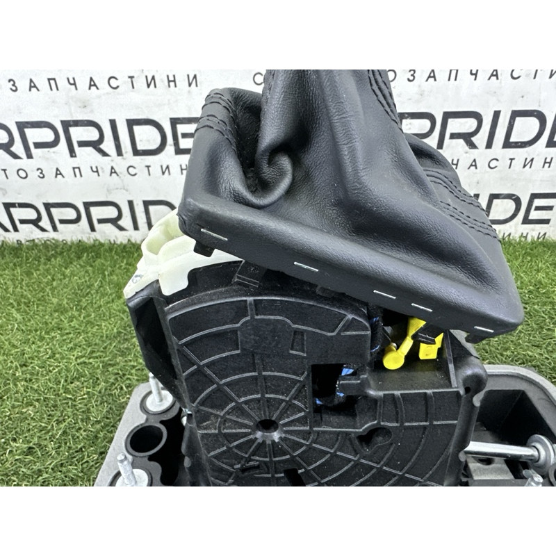 Селектор АКПП (трансмиссия) AUDI A3 8V 2015 1.8 8V1713023D