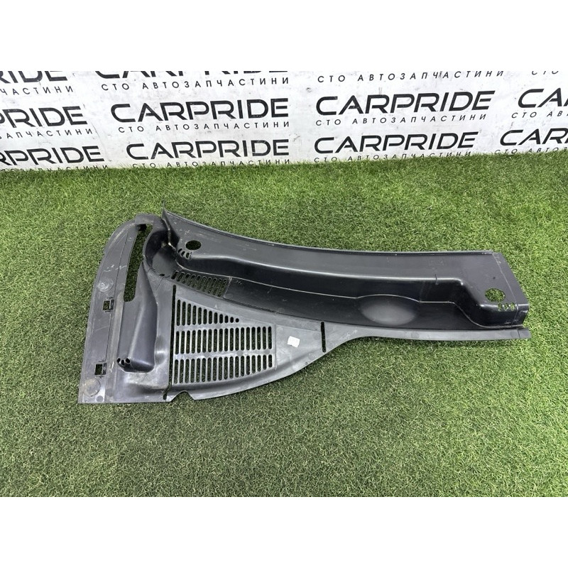 Жабо (кузов і елементи) Volkswagen Touareg NF 2012 3.0 7P6819401B