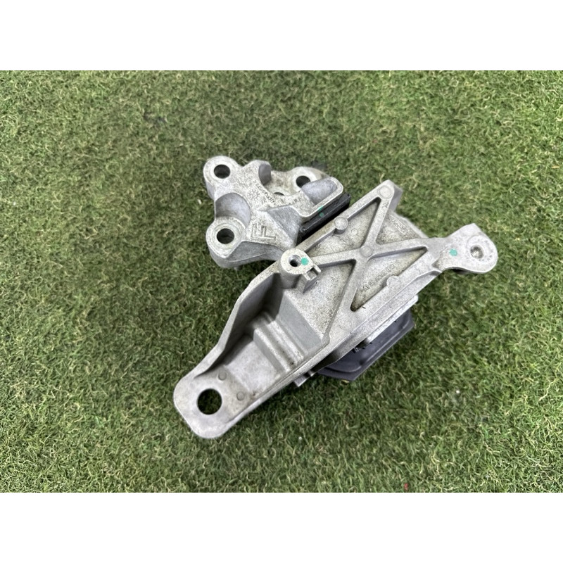 Подушка двигуна (двигун та елементи) FORD ESCAPE MK4 2020 1.5 LX6Z6068J