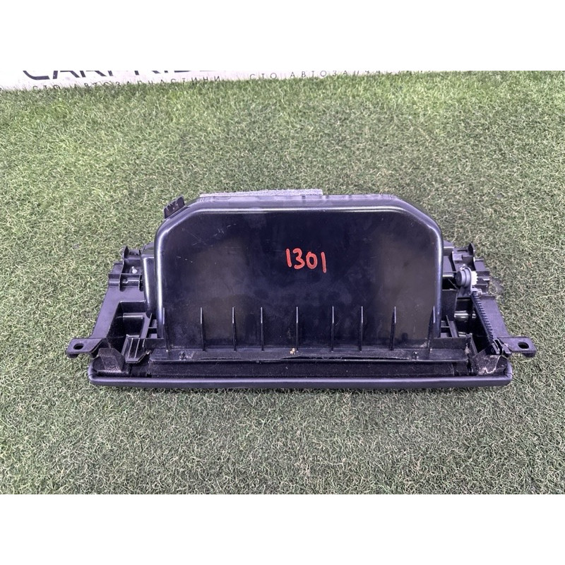 Бардачок (салон) LAND ROVER Range Rover L405 2014 5.0 LR060024