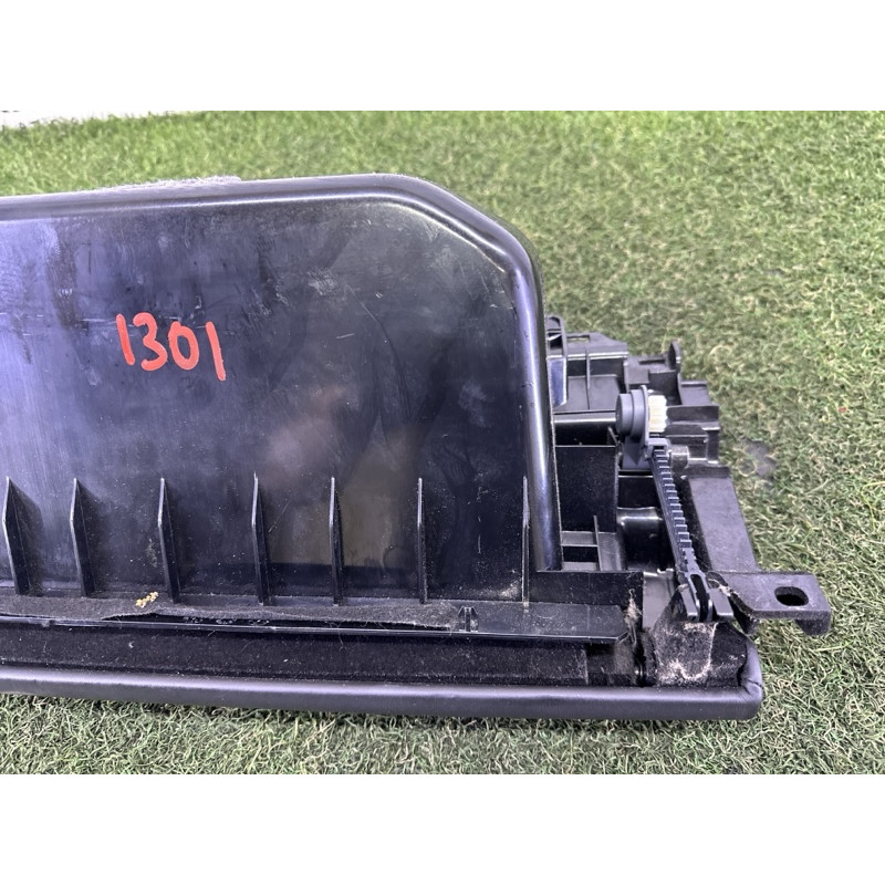 Бардачок (салон) LAND ROVER Range Rover L405 2014 5.0 LR060024