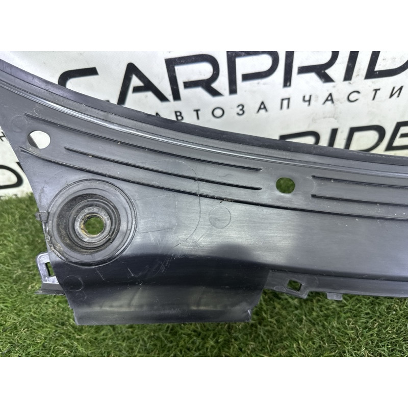 Жабо (кузов и элементы) BMW X5 F15 2015 3.0 51717292396