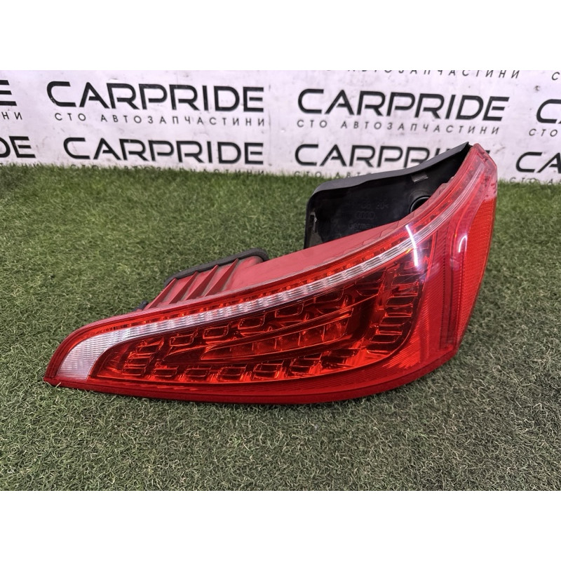 Задний фонарь (оптика) AUDI Q5 8R 2012 3.2 8R0945094B