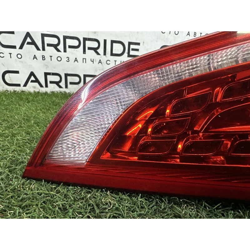 Задний фонарь (оптика) AUDI Q5 8R 2012 3.2 8R0945094B