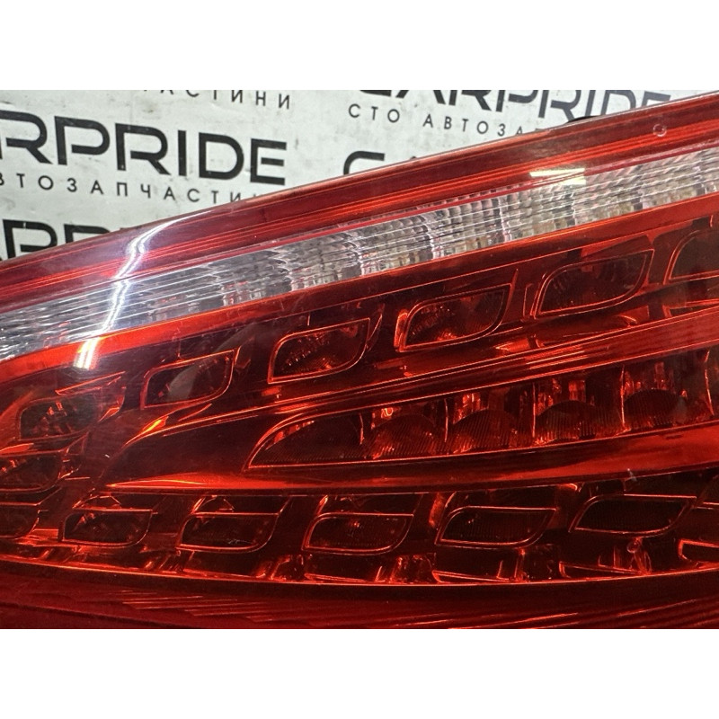 Задний фонарь (оптика) AUDI Q5 8R 2012 3.2 8R0945094B