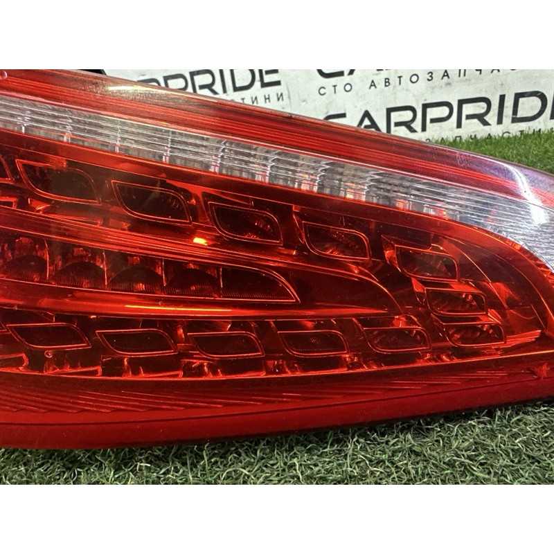 Задний фонарь (оптика) AUDI Q5 8R 2012 3.2 8R0945093B