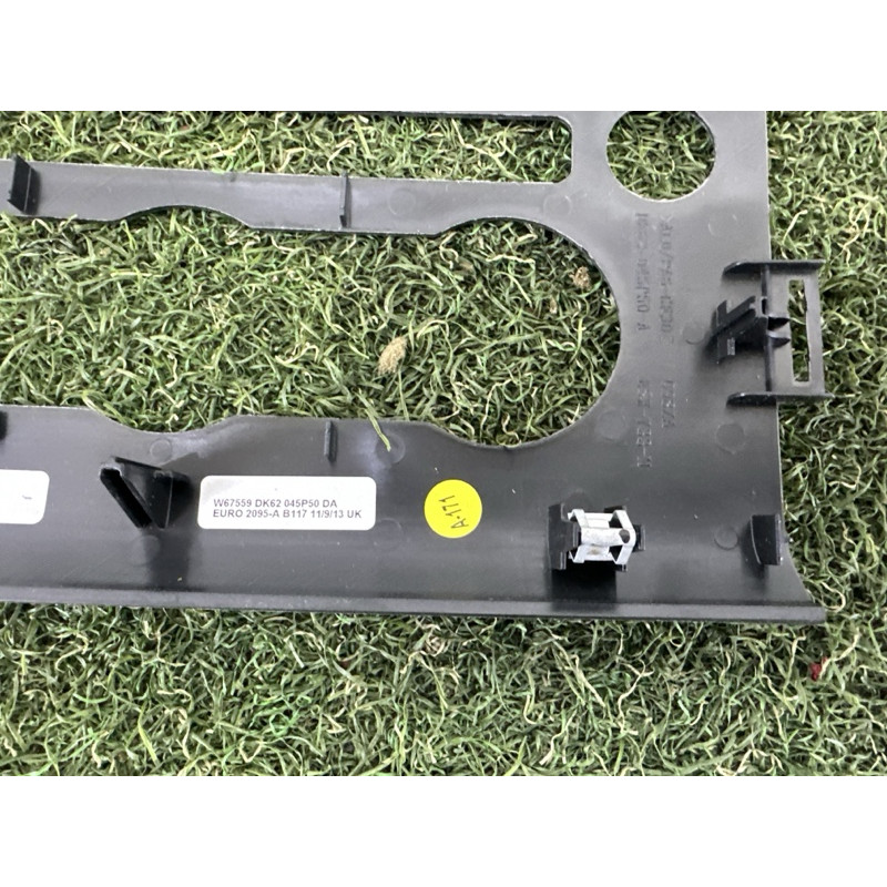 Накладка центральной консоли (салон) LAND ROVER RANGE ROVER Sport L494 2014 5.0 LR043106