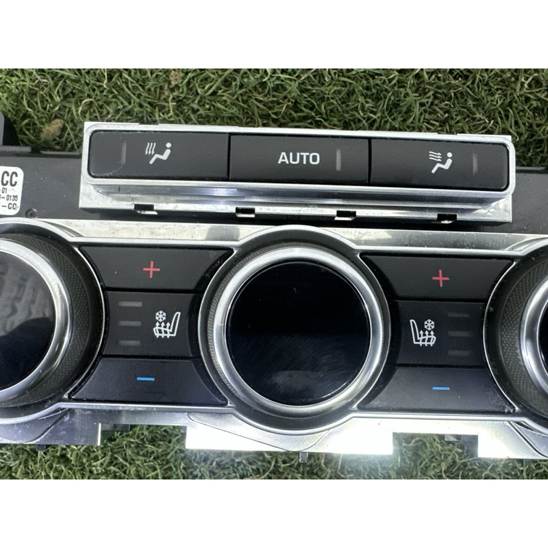 Блок управления климат-контролем (электрика / блоки управления) LAND ROVER RANGE ROVER Sport L494 2014 5.0 LR042108