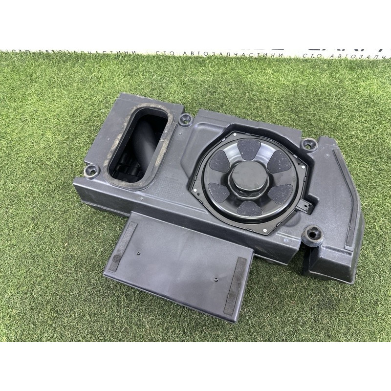 Сабвуфер (электрика) LAND ROVER RANGE ROVER Sport L494 2014 5.0 LR033287