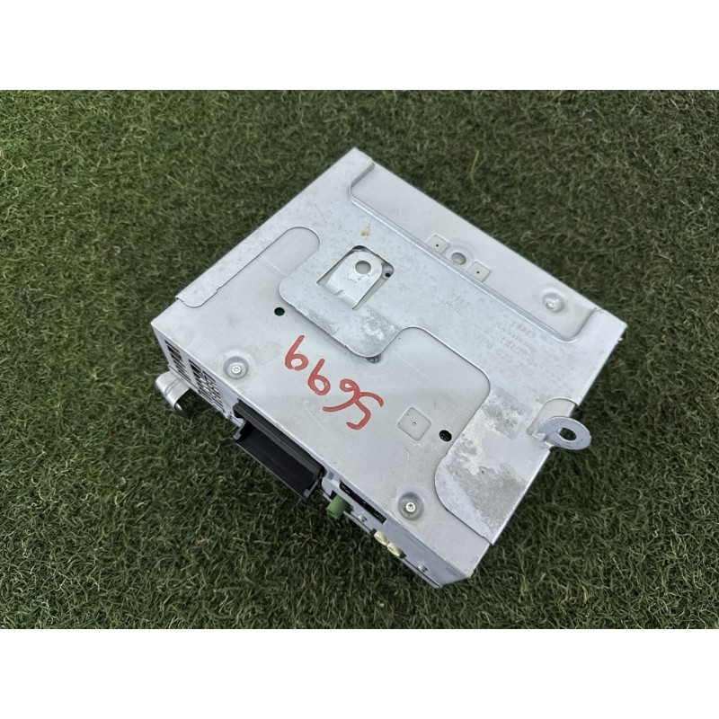 Блок радиоприемника (электрика / блоки управления) Volkswagen Touareg NF 2012 3.0 4G0035080B
