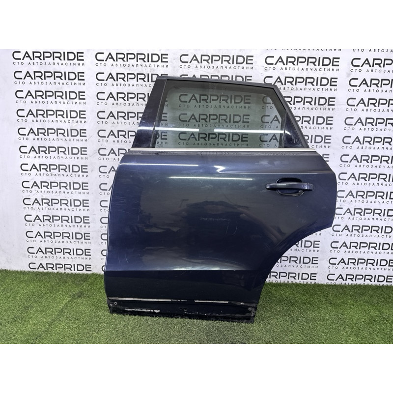 Дверь (наружные элементы кузова) AUDI Q5 8R 2012 3.2 8R0833051B
