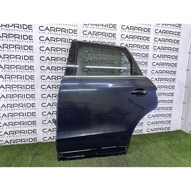 Дверь (наружные элементы кузова) AUDI Q5 8R 2012 3.2 8R0833051B